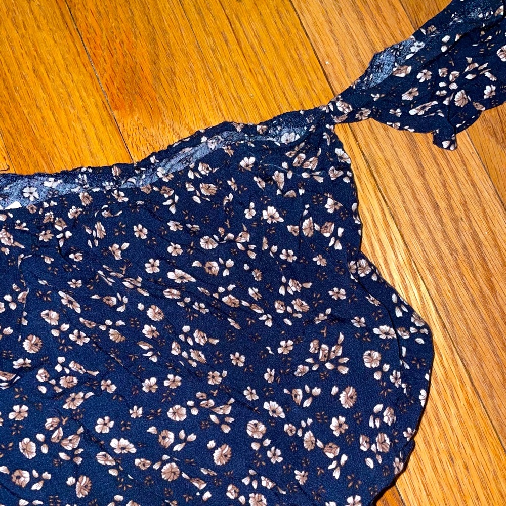 Brandy Melville crop top